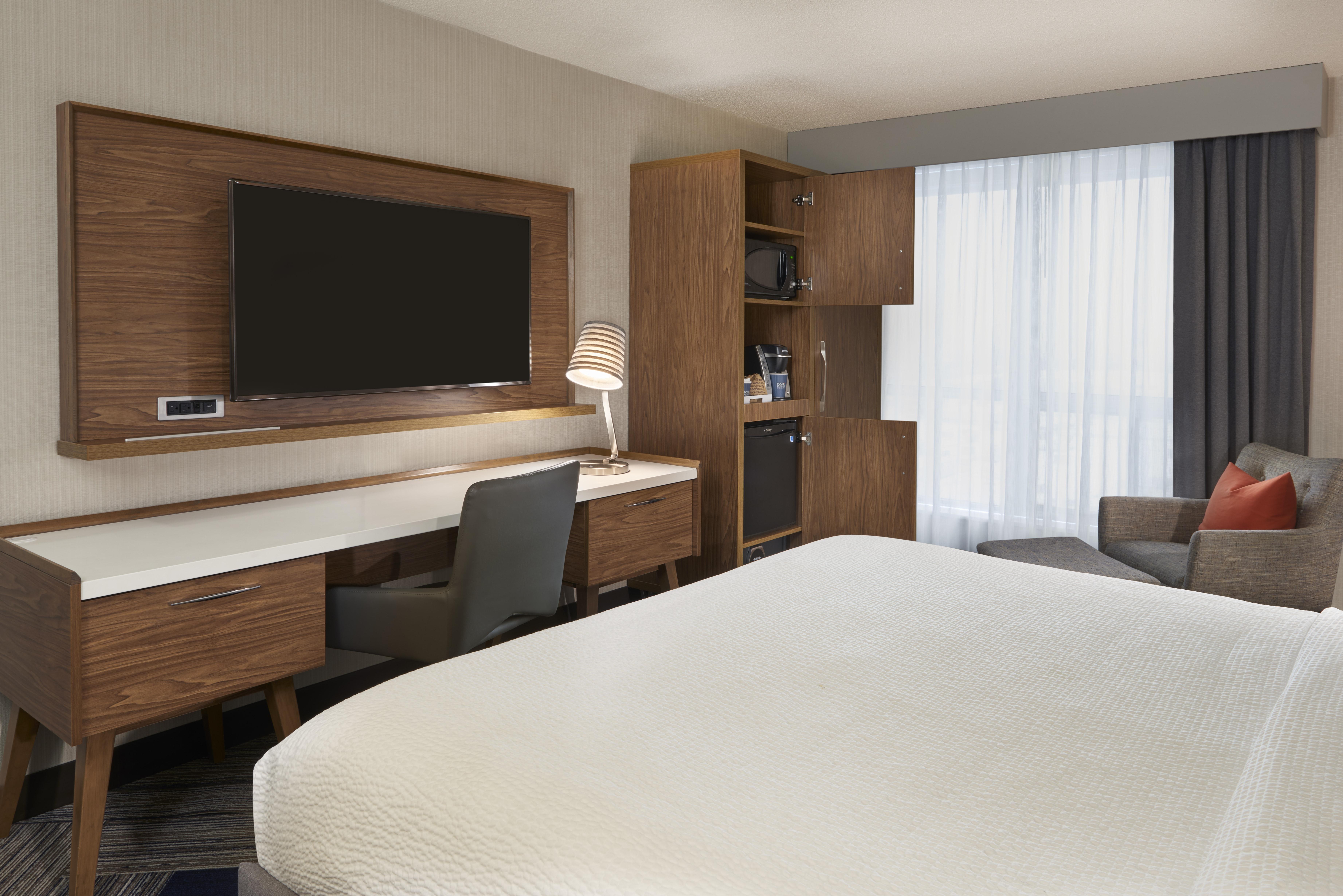 โฟร์ พอยต์ บาย เชอราตัน โทรอนโตแอร์พอร์ต อีสต์ Hotel โตรอนโต ภายนอก รูปภาพ